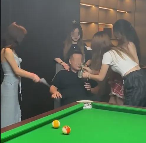 台球助教吃瓜后续,真相大白，网友热议不断