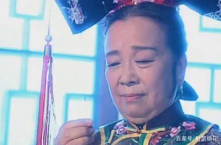 反派亲妈吃瓜算命,揭秘幕后黑手