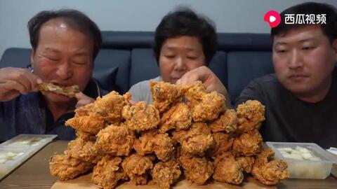 三生吃瓜全家吃瓜视频,全家共享瓜趣时光