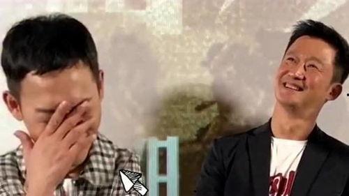 吴京吃瓜群众视频  第2张